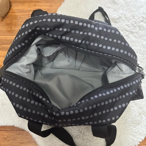 Skip Hop - Riverside Ultra Light Diaper Satchel, Black Dot - Picture 4 of 5